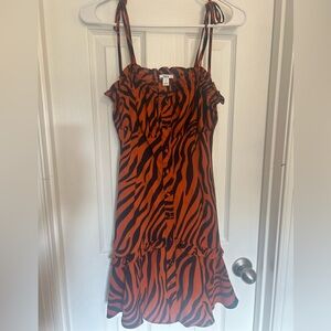Women's Tiger print Sweetheart-Neck Ruffled Snap-Front Dress